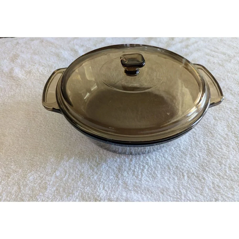 Vtg Anchor Hocking 2-quart amber glass casserole dish w/lid